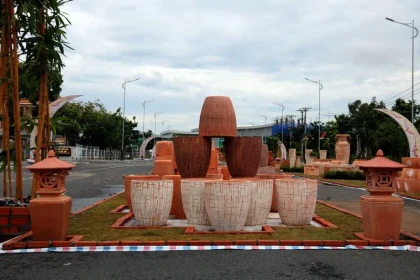 Checkin Con đường gốm đỏ Vĩnh long