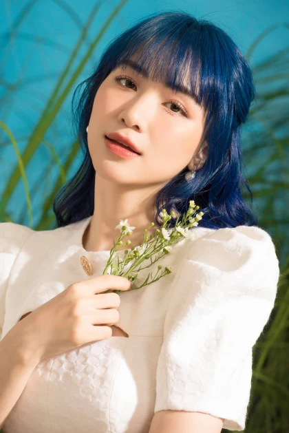 Thông tin chi tiết về Hòa Minzy