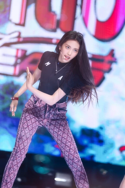 Em út Hyein xinh đẹp và tài năng của nhóm nữ tân binh NewJeans