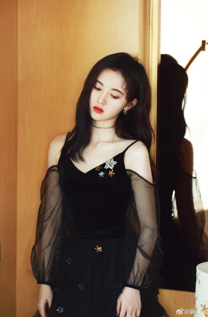 Kiểu tóc mới của Cúc Tịnh Y khiến cư dân mạng rần rần vì quá xinh đẹp