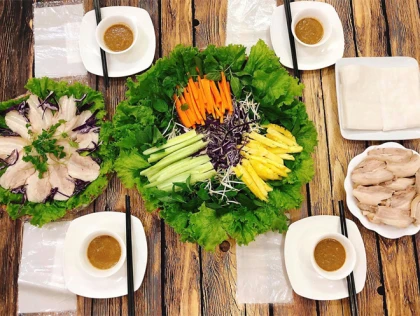 Mâm cơm gia đình cho mùa hè