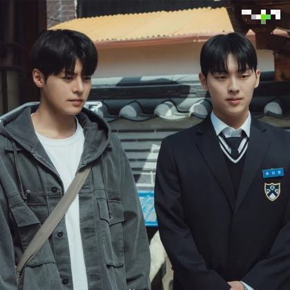 Phim Dưa hấu lấp lánh được so sánh với Tuổi 25, tuổi 21